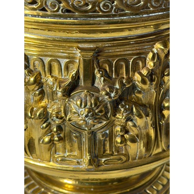 Late 19th Century Antique 1800s French Brass Cachepot Planter With Repousse' Work 10" Diameter For Sale - Image 5 of 10