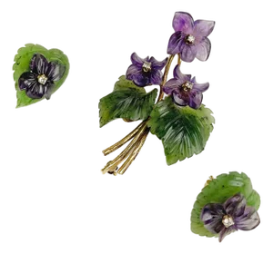 Set of 14k Gold, Nephrite & Amethyst Earrings & Brooch