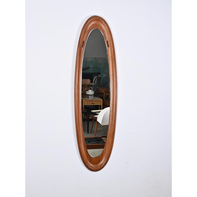 Mid-Century Campo & Graffi Curved Teak Wood Oval Wall Mirror, Italy, 1960s For Sale - Image 3 of 18