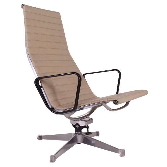 EA 124 Aluminum Swivel Armchair by Charles & Ray Eames Herman Miller, 1980s For Sale