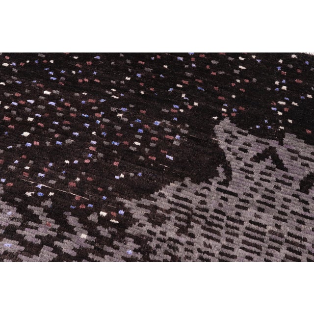 Eclectic Black/Gray High Low Wool & Silk Rug - 5'6'' X 8'4'' For Sale In New York - Image 6 of 9