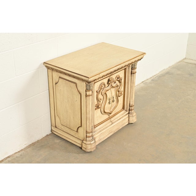 Romweber Romweber Hollywood Regency French Rococo Cream Lacquered and Parcel Gilt Nightstand, Circa 1960s For Sale - Image 4 of 12