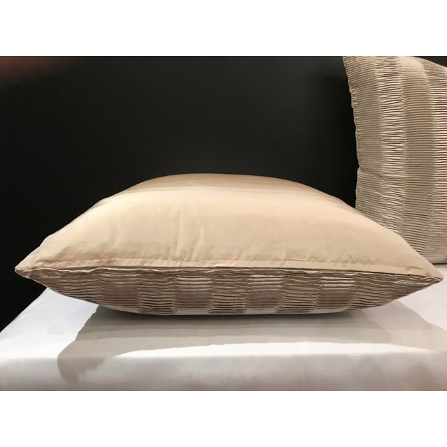 2010s Italian Kravet Couture Metallic Pleat Pillows - a Pair For Sale - Image 5 of 6