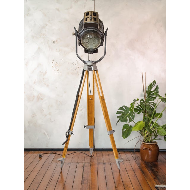 Vintage Movie Spotlight on Surveying Tripod Floor Lamp by Arri Arnold & Richter, 1950s For Sale - Image 18 of 18