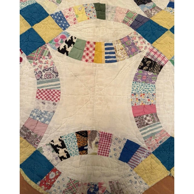 American Vintage Handmade Double Wedding Ring Quilt, Scalloped Edge, 70” X 70” For Sale - Image 3 of 11