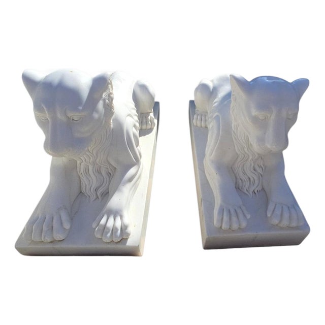 Italian Artist, Lion Sculptures, Late 20th Century, White Marble, Set of 2 For Sale