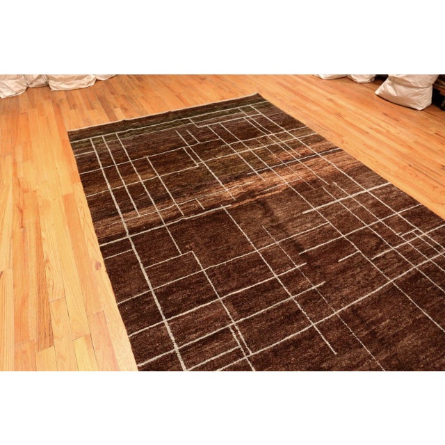 Modern Nazmiyal Collection Modern Geometric Transitional Rug For Sale - Image 3 of 6