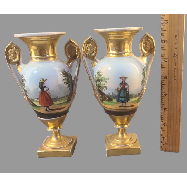 Late 19th Century Antique Pair of Old Paris Fine French Porcelain Figural Scenic Handled Vases Urns For Sale - Image 5 of 12