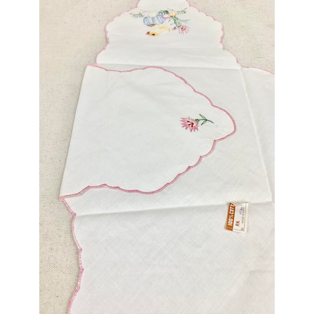 Late 20th Century Vintage Embroidered Chicken Bread Basket Linen For Sale - Image 5 of 9