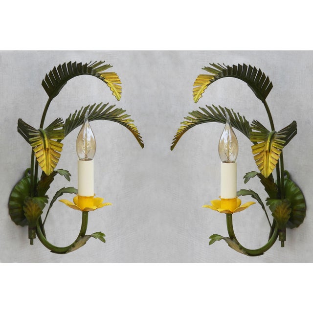 Mid-Century Modern Mid-Century Italian Painted Tôle Palm Leaf Wall Lights, 1950s, Set of 2 For Sale - Image 3 of 10