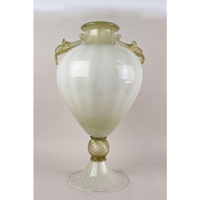 Beige Murano Amphora Vase attributed to Gabbiani Venice, Italy, 2000s For Sale - Image 8 of 18