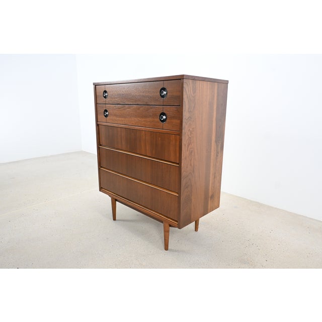Mid-Century Modern Stanley Furniture Walnut 5-Drawer Mid-Century Modern Highboy | Newly Refinished For Sale - Image 3 of 12