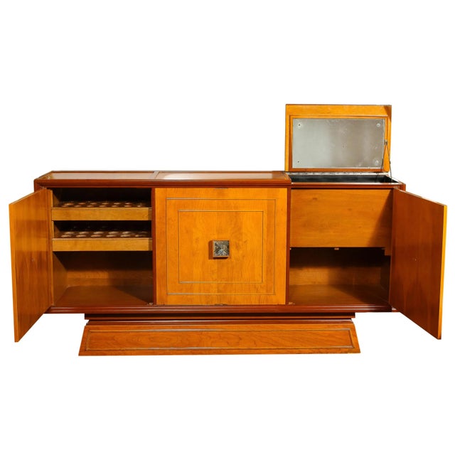 1950s Mid-Century Modernist Bar Cabinet in Book-Matched Walnut With Inset Glass Pulls For Sale - Image 5 of 12