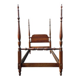 Example of Pennsylvania House Four Poster and Canopy Beds