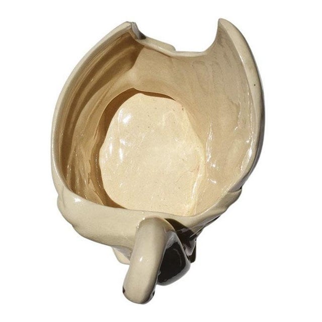 A ceramic swan planter by McCoy Pottery. This rare piece will be a fabulous addition to any Mid-Century Modern collector's...