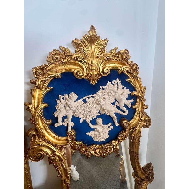 Bring timeless French elegance into your home with this stunning Baroque Rococo wall mirror. Featuring a sophisticated...