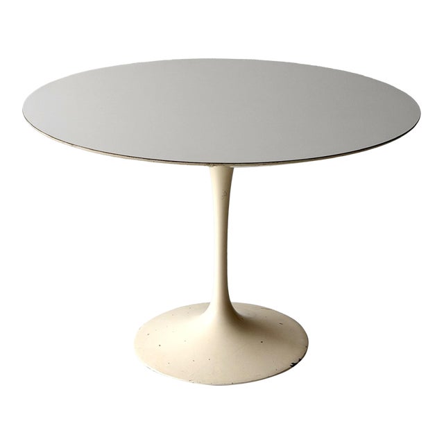 1950s Tulip Dining Table by Eero Saarinen for Knoll For Sale