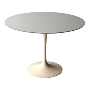 1950s Tulip Dining Table by Eero Saarinen for Knoll