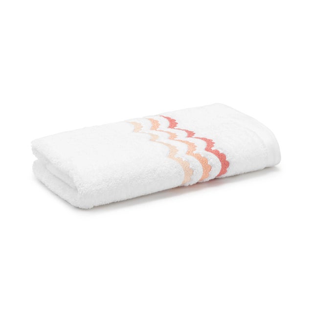 Contemporary Celerie Kemble + Hamburg House Scallop Towel Set - 3 Pieces For Sale - Image 3 of 5