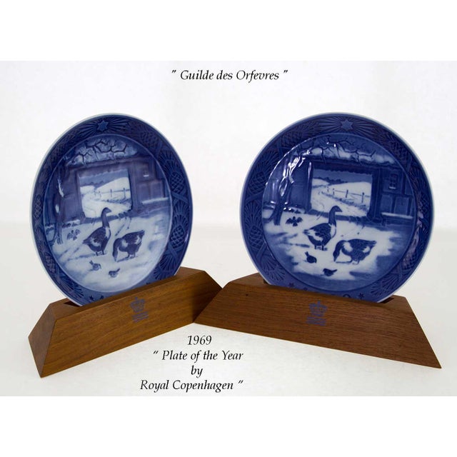 1960s 1960’s Vintage Royal Copenhagen Set of 2 1969 Plates of the Year For Sale - Image 5 of 7