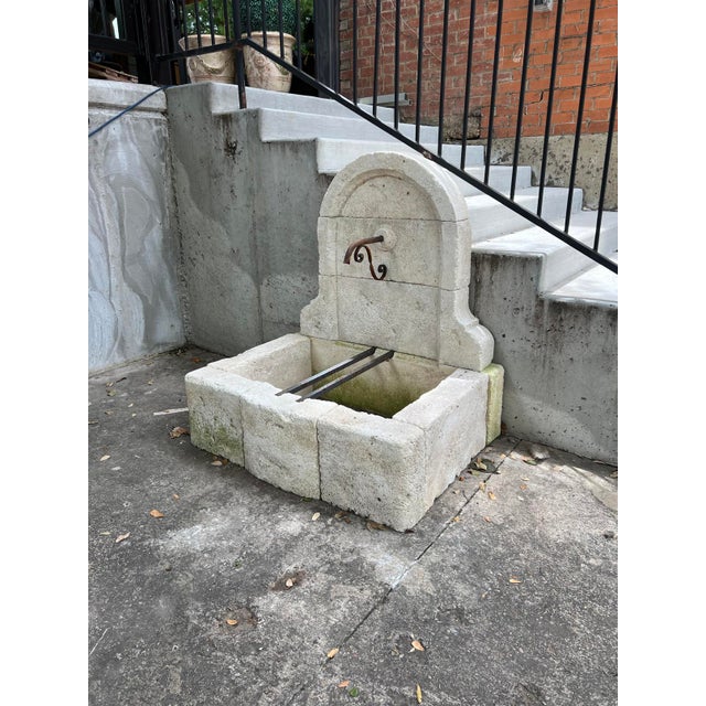 Mians, Small Arched Limestone Wall Fountain From Provence, France For Sale - Image 12 of 13