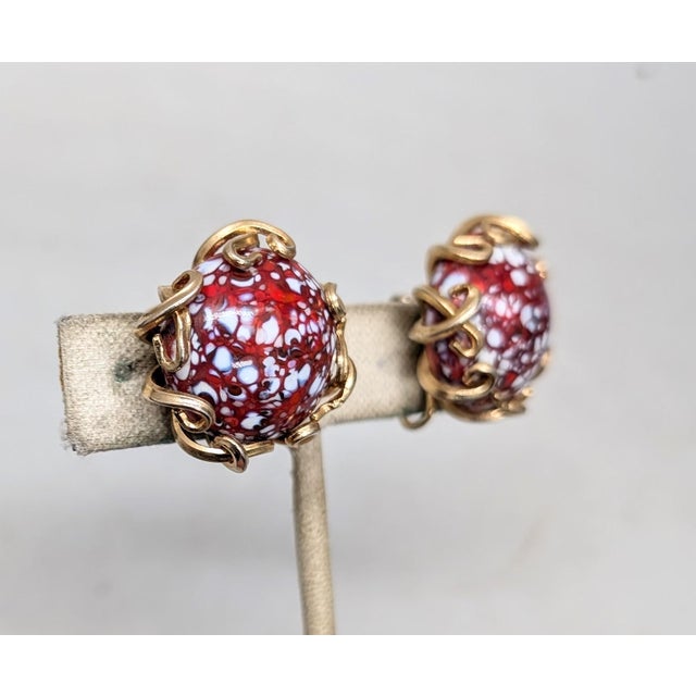 Mid-Century Modern Vintage 1960s Signed Jewels by Julio Red & White Art Glass Clip Earrings-2 Pieces For Sale - Image 3 of 8
