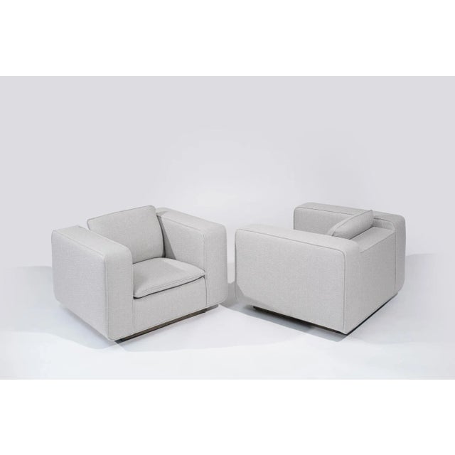 Italian Lounge Chairs in Grey Linen, Circa 1950s For Sale In New York - Image 6 of 10