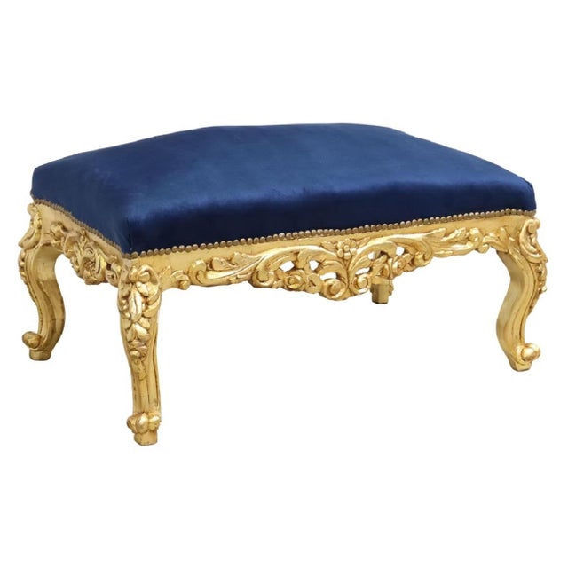 French Upholstered Louis XV Style Giltwood Footstool, 20th Century For Sale - Image 3 of 4