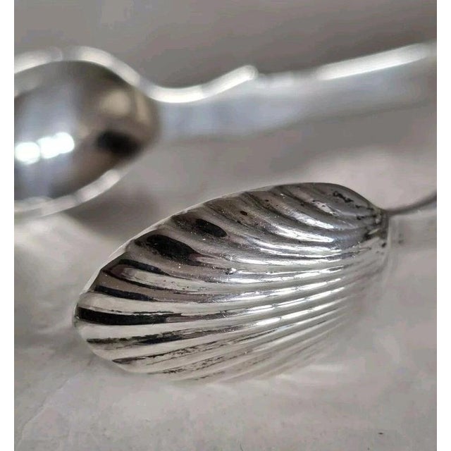 Antique Victorian Sterling Silver Shell and Floral Sugar Tongs from John Wilkie, 1849 For Sale - Image 4 of 12