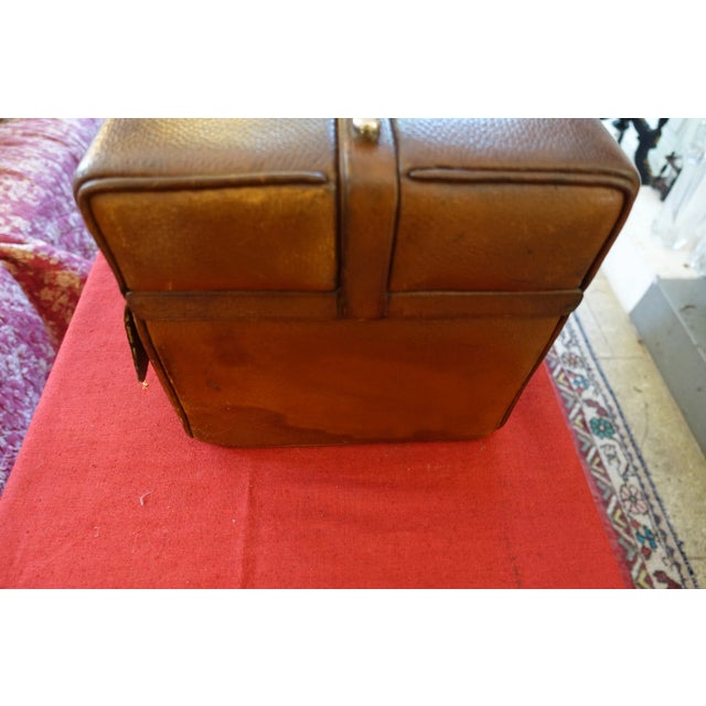 Vintage Travel Suitcase Trunk, 1930s For Sale - Image 4 of 15