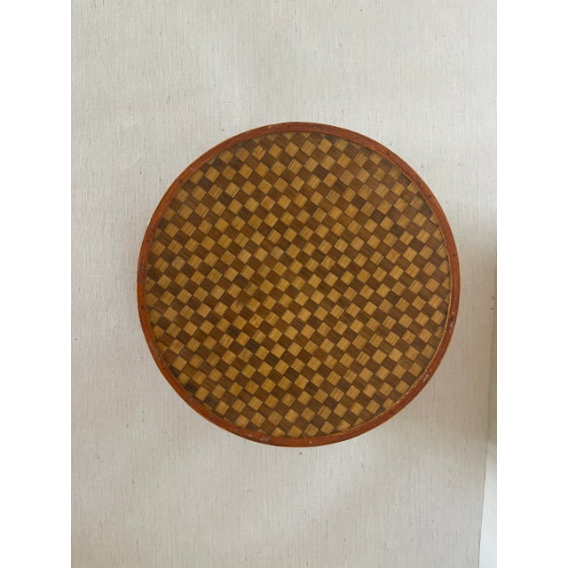 Shabby Chic Antique American Folk Art Straw Woven Round Box For Sale - Image 3 of 5