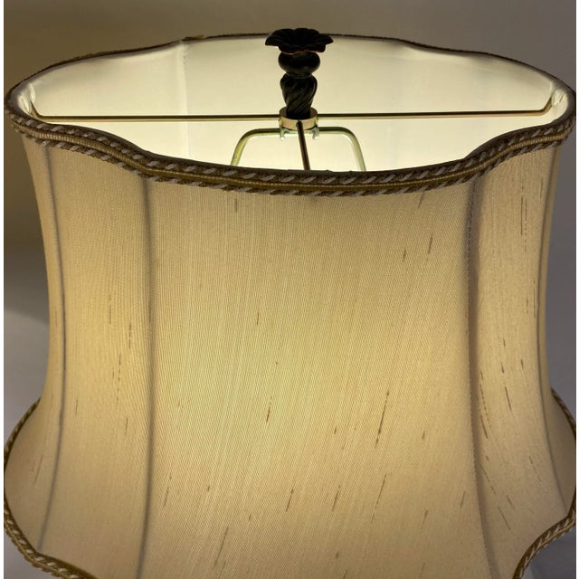 Pair of Neoclassical Style Table Lamps Beige in Italian Faux Alabaster Marble and Brass For Sale - Image 4 of 10