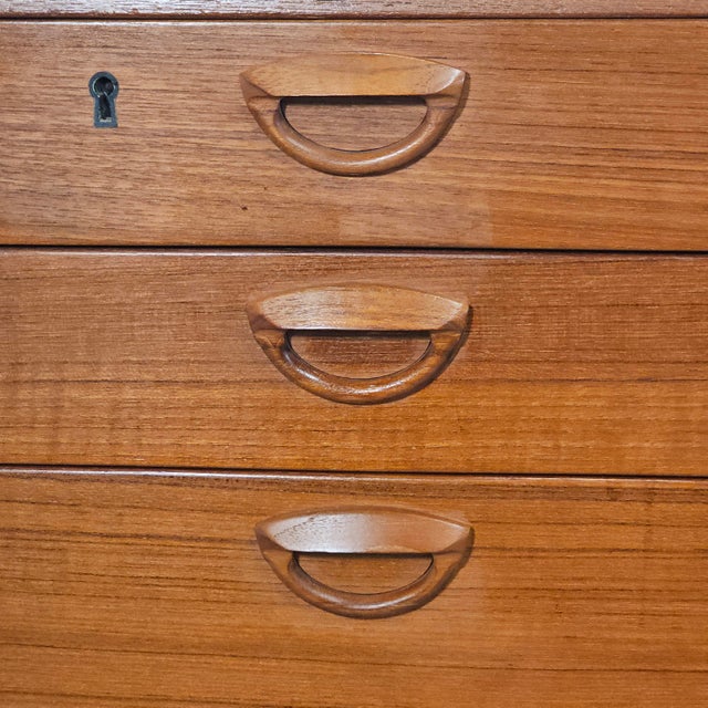 Attributed Kai Kristiansen Model 58 Danish Modern Floating Executive Desk 70" For Sale - Image 15 of 18