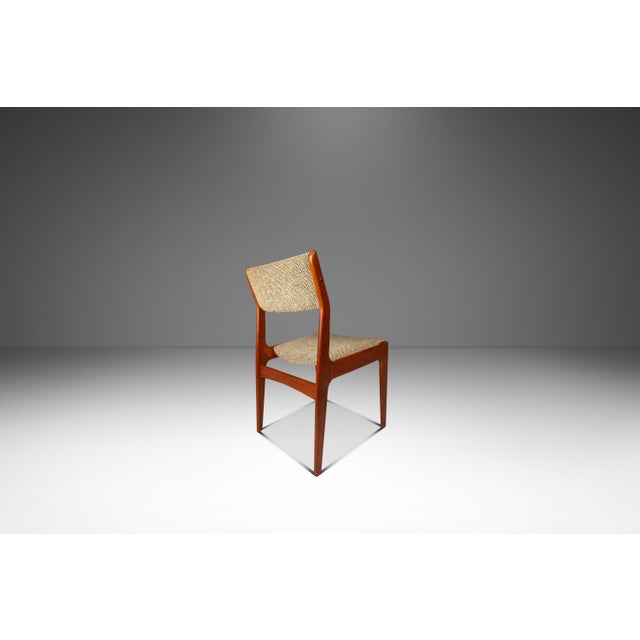 Danish Mid-Century Modern Dining / Desk Chair in Solid Teak & Original Oatmeal Fabric Attributed to Scandinavia Woodworks Co., C. 1970's For Sale - Image 4 of 18