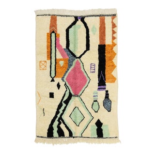 Premium Hand-Knotted Moroccan Wool Rug | 8'3" X 5'5" | One of a Kind For Sale