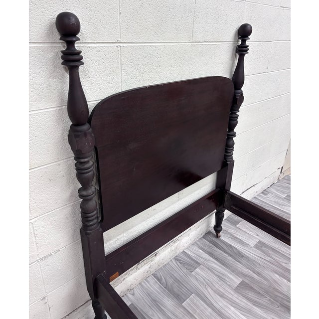 Victorian Antique Twin Size Victorian Cannonball Finial Spool & Bobbin Four Poster Bed For Sale - Image 3 of 7