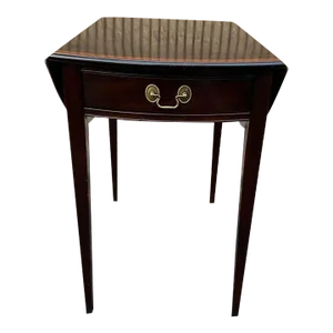Late 20th Century Stickley Hepplewhite Style Cross Banded Drop Leaf Pembroke Side Table