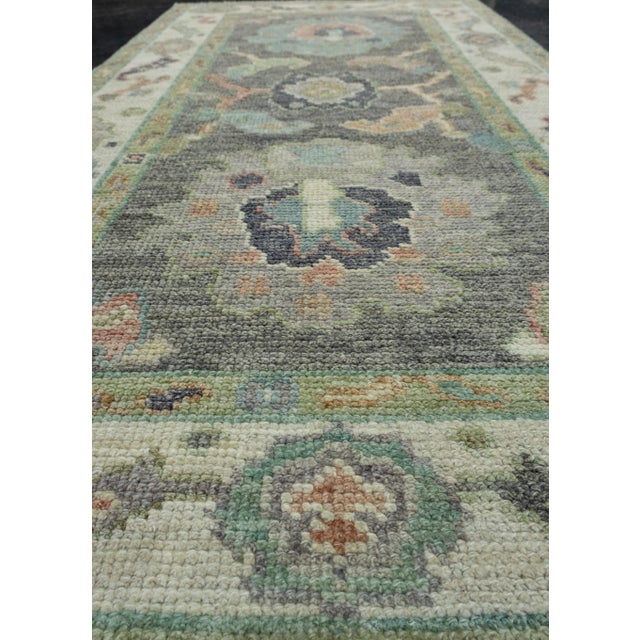 Early 21st Century Turkish Oushak Rug 2'7" x 5'2" #17402 For Sale - Image 5 of 8