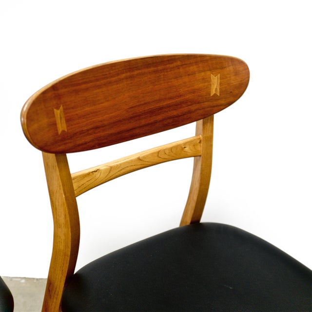 Lane Furniture Lane “Acclaim” Walnut & Ash Pair of Dining Chairs For Sale - Image 4 of 14