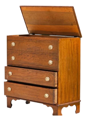 Early 19th Century American Federal Hepplewhite Style Mule Chest Blanket Box