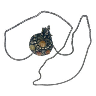 Vintage Tibetan-Style Agate Cabochon Snuff & Perfume Bottle Pendant Necklace For Sale
