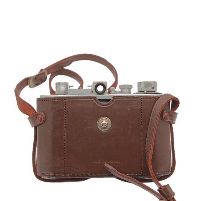 1950s Vintage 1950s Olympus 35 Camera With Leather Case For Sale - Image 5 of 6