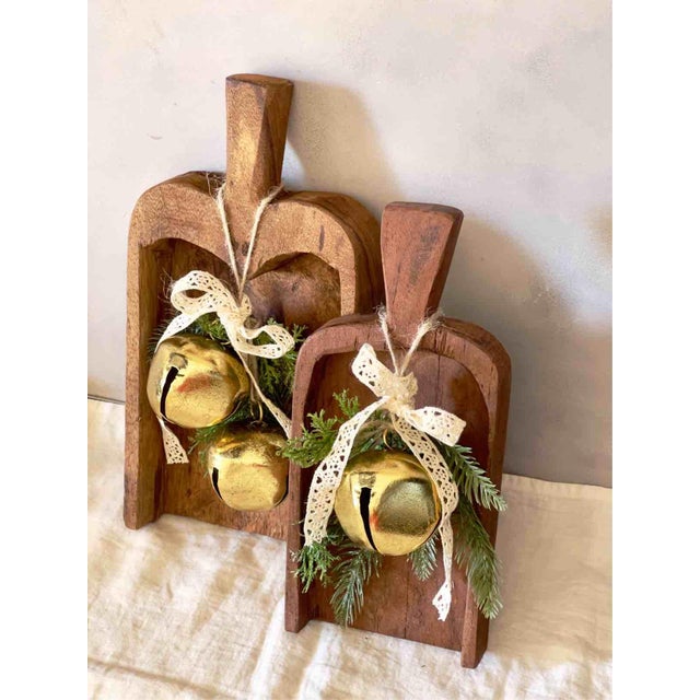 Antique Early 20th Century Wooden Cereal Scoops with Reversible Christmas Decorations, Set of 2 For Sale - Image 3 of 12