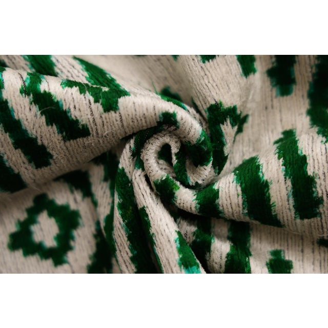 Textile Hand-Knotted Emerald Green Geometric Silk Velvet Pillow - 20x20 Ikat For Sale - Image 7 of 8