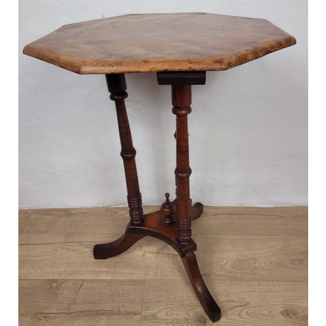 English Victorian Octagonal Occasional Tripod Table in Mahogany, 1890 For Sale - Image 12 of 14