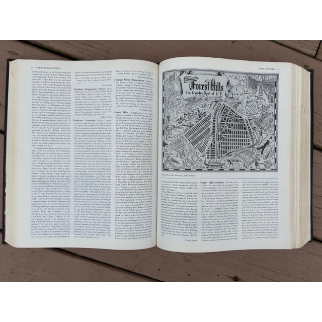 1990s The Encyclopedia of New York City Book For Sale - Image 5 of 10