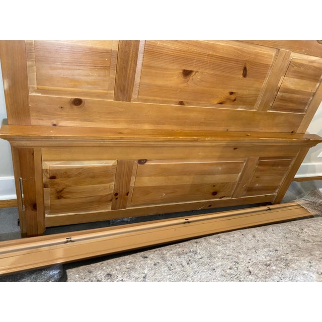 Broyhill Fontana Distressed Pine Queen/Full Headboard and Footboard