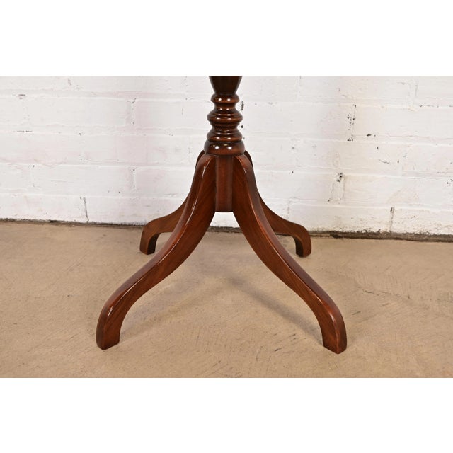 Wood Baker Furniture Style Georgian Carved Mahogany Pedestal Tea Table For Sale - Image 7 of 8
