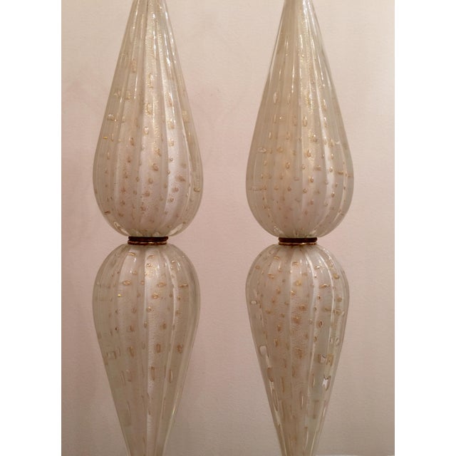 Hollywood Regency Vintage Mid Century Murano Venetian White & Gold Glass Lamps- a Pair For Sale - Image 3 of 10