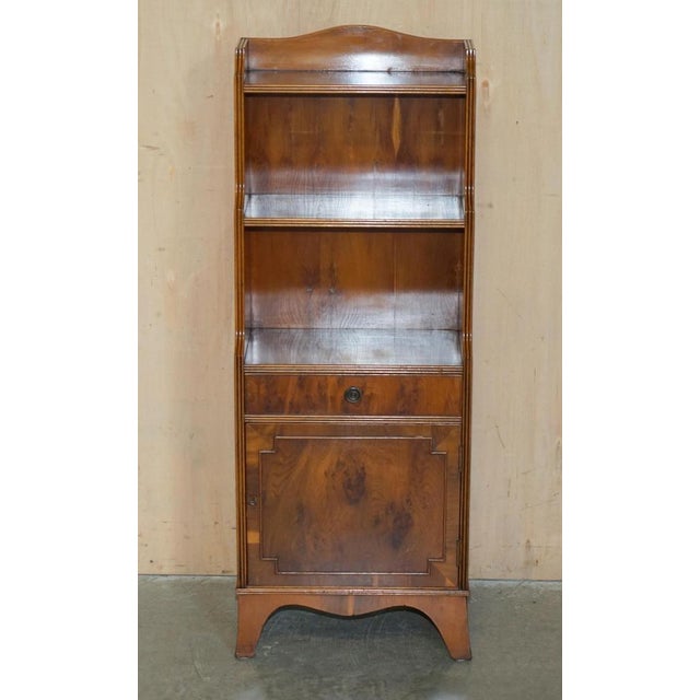 Vintage English Flamed Hardwood Waterfall Bookcases with Cupboard Bases, Set of 2 For Sale - Image 3 of 18